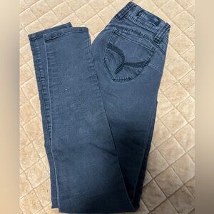 Size 1 YMI Wanna Betta Butt Skinny Jeans